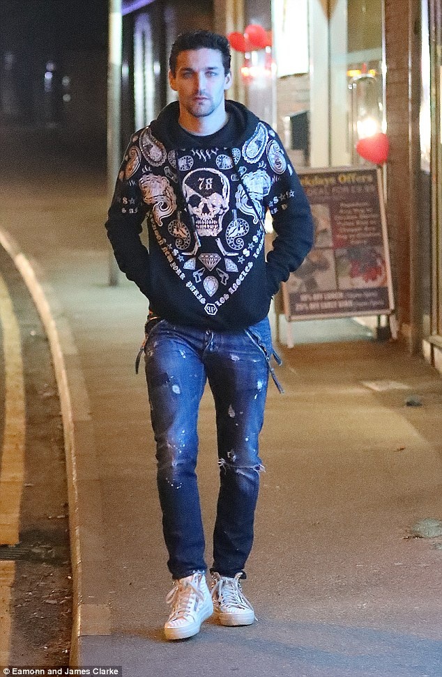 gabriel jesus ăn tối cùng Aguero ảnh 2 gabriel jesus an toi cung Aguero anh 2