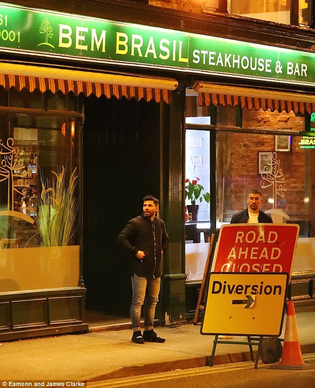 gabriel jesus ăn tối cùng Aguero ảnh 3 gabriel jesus an toi cung Aguero anh 3