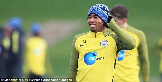 gabriel jesus ăn tối cùng Aguero ảnh 8 gabriel jesus an toi cung Aguero anh 8
