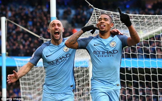 gabriel jesus ăn tối cùng Aguero ảnh 9 gabriel jesus an toi cung Aguero anh 9