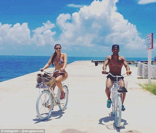 Valentine ngọt ngào của sao bóng đá thế giới ảnh 13 Valentine ngot ngao cua sao bong da the gioi anh 13