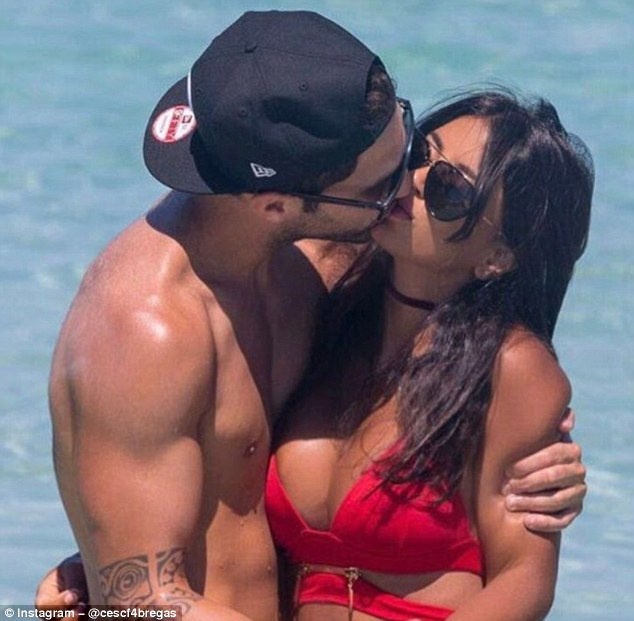 Valentine ngot ngao cua sao bong da the gioi hinh anh