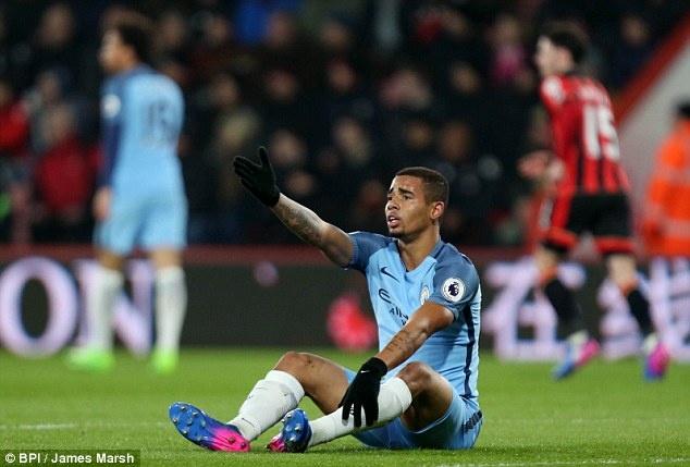 Gabriel Jesus buồn rầu vì nghỉ hết mùa ảnh 5 Gabriel Jesus buon rau vi nghi het mua anh 5