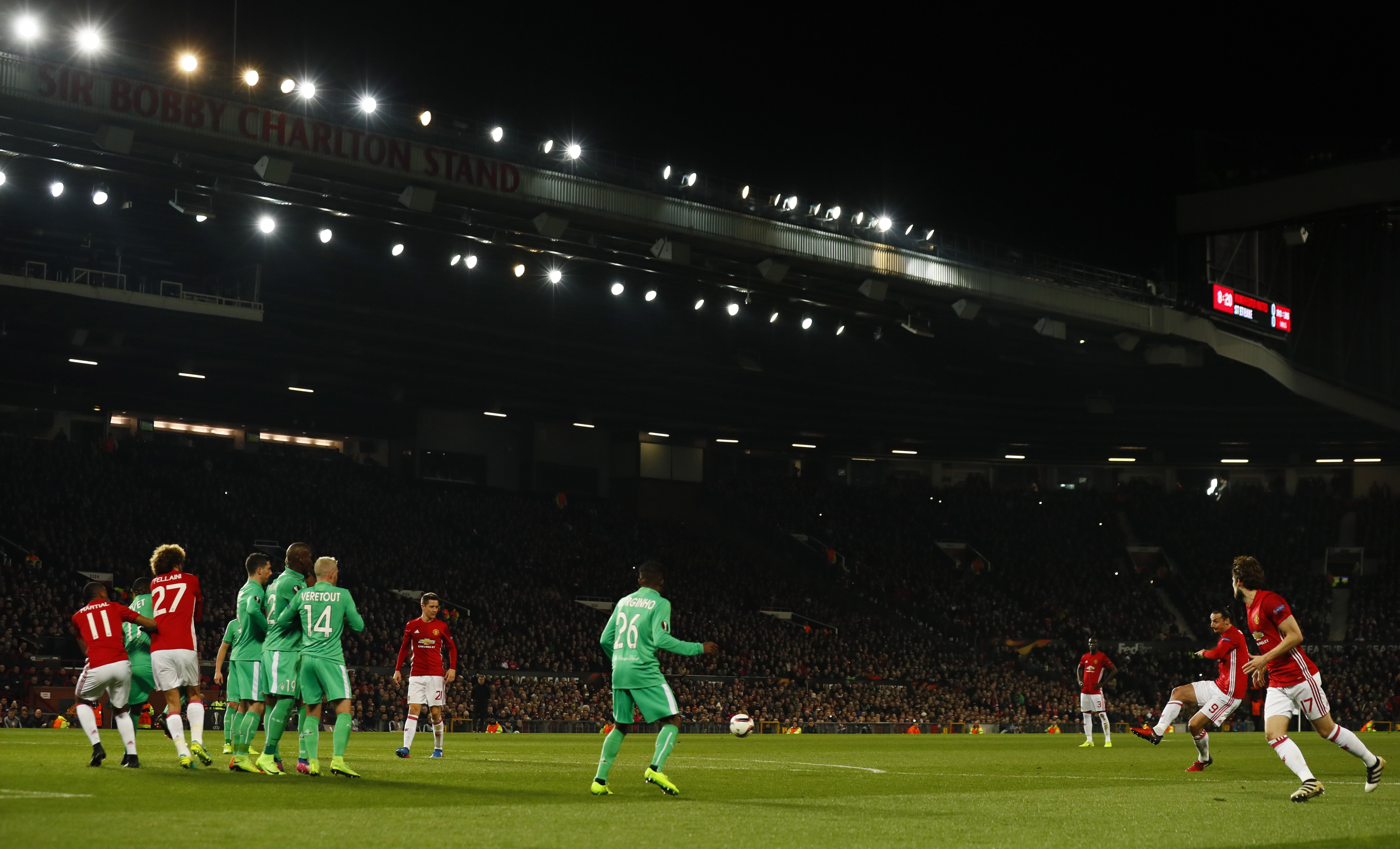 MU thang Saint Etienne 3-0 anh 6