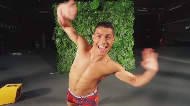 Ronaldo ra mắt bộ sưu tập nội y mới ảnh 3 Ronaldo ra mat bo suu tap noi y moi anh 3