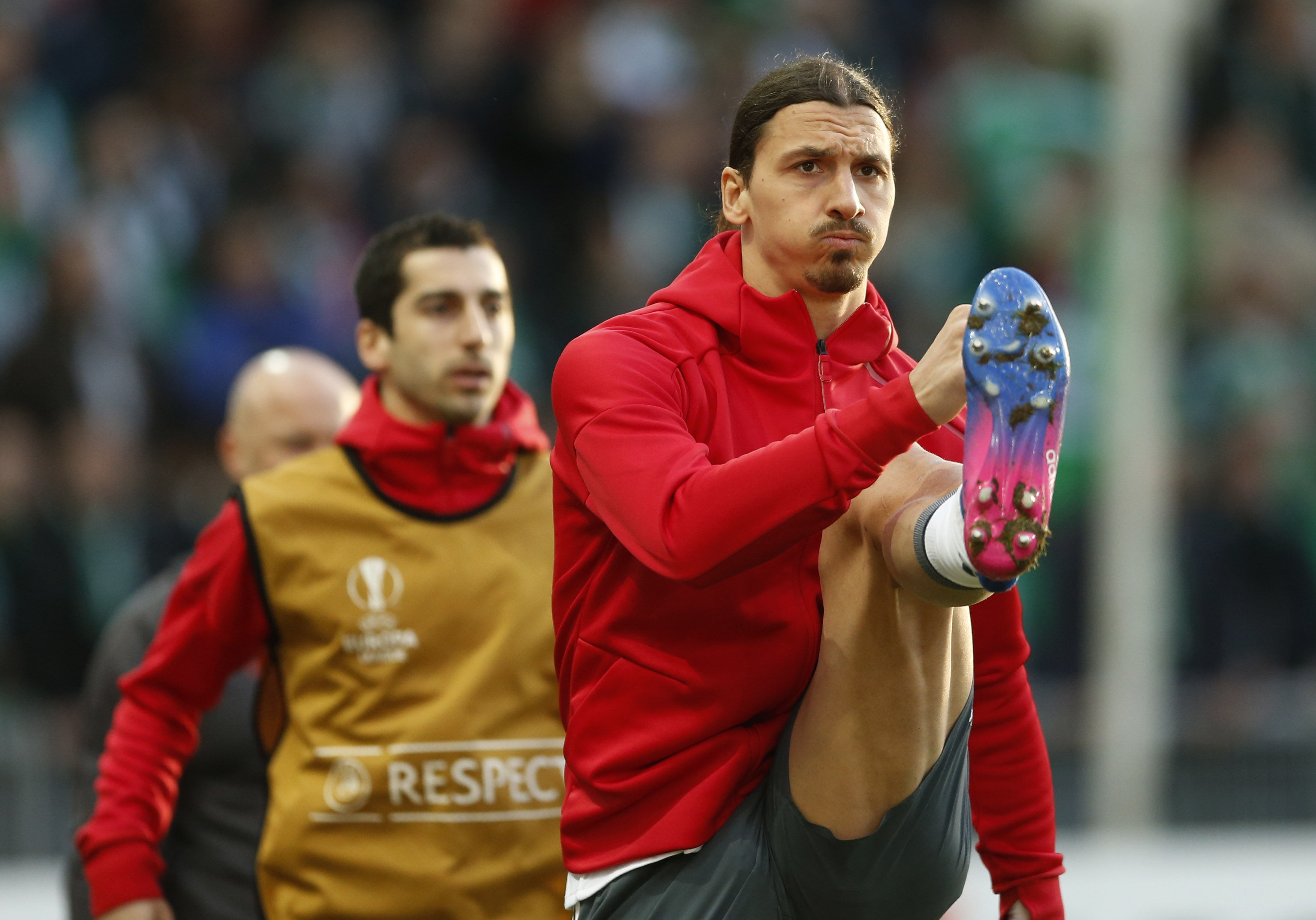 Mkhitaryan ghi ban giup MU vao vong 1/8 cup C2 anh 2