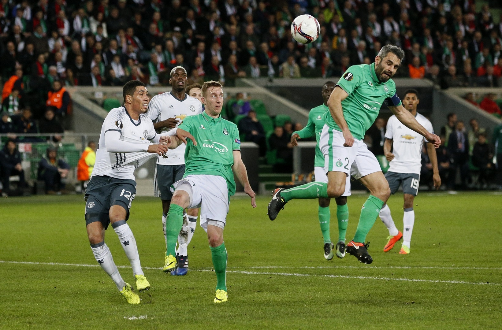 Mkhitaryan ghi ban giup MU vao vong 1/8 cup C2 anh 9