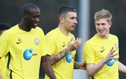 Pep cung hoc tro tan huong san tap 5 sao o Abu Dhabi hinh anh