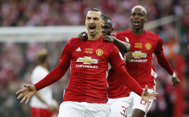MU vs Southampton (3-2): 'Dang cuu the' Ibrahimovic hinh anh