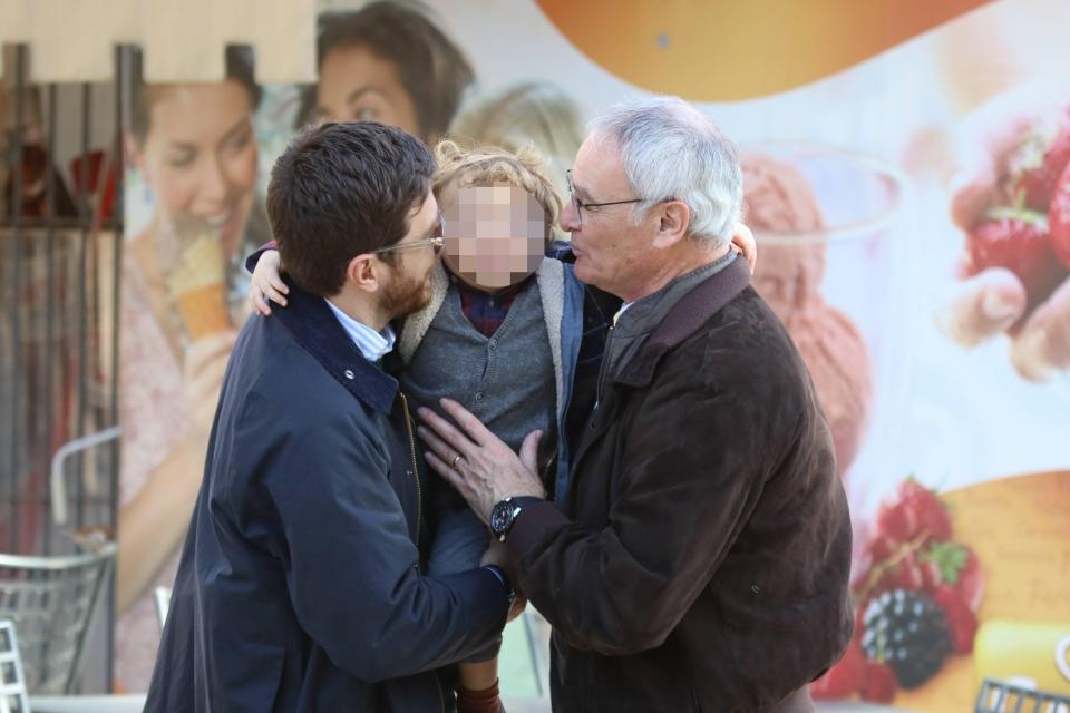 Ranieri tận hưởng cuộc sống sau khi bị sa thải ảnh 3 Ranieri tan huong cuoc song sau khi bi sa thai anh 3