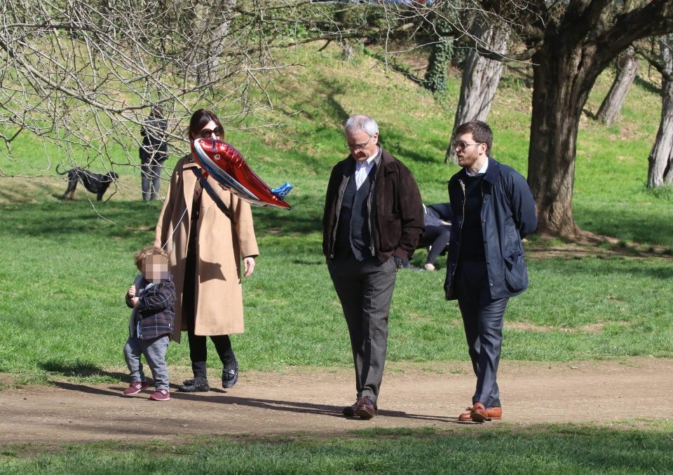 Ranieri tan huong cuoc song sau khi bi sa thai hinh anh