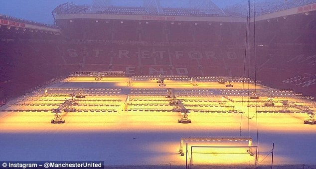 Thành Manchester chìm trong băng tuyết ảnh 1 Thanh Manchester chim trong bang tuyet anh 1