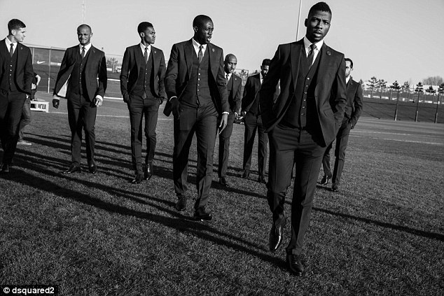 Pep cùng học trò cuốn hút trong BST mới ảnh 2 Pep cung hoc tro cuon hut trong BST moi anh 2