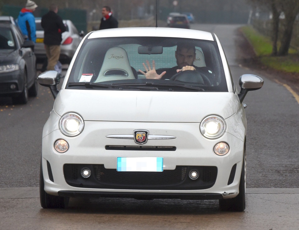 Sao MU lên đời xe sau chức vô địch League Cup ảnh 1 Sao MU len doi xe sau chuc vo dich League Cup anh 1