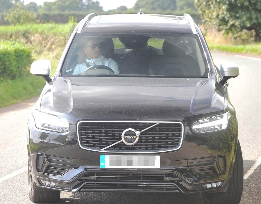 Sao MU lên đời xe sau chức vô địch League Cup ảnh 4 Sao MU len doi xe sau chuc vo dich League Cup anh 4