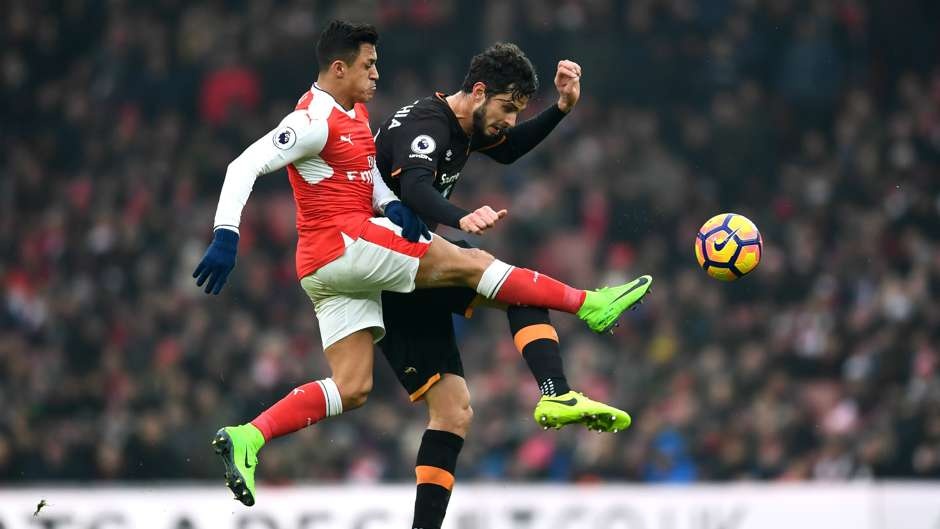 Ronaldo mat hut o doi hinh hay nhat chau Au anh 12