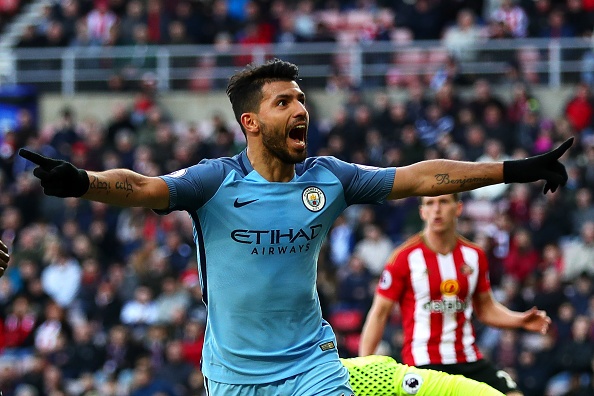 Aguero toa sang dua Man City len vi tri thu 3 hinh anh