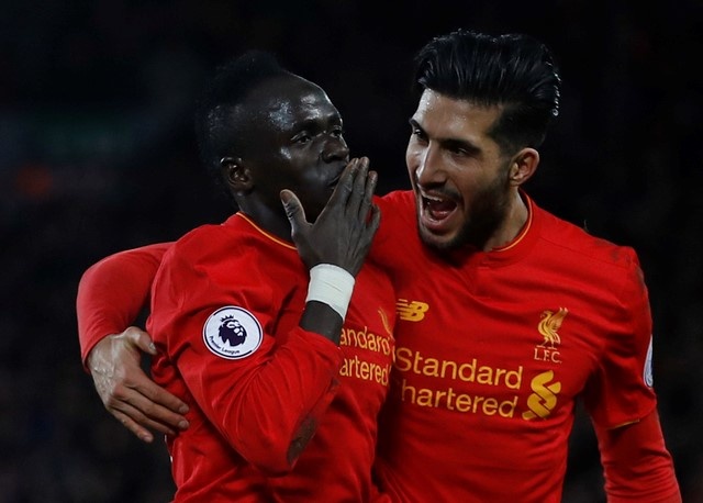 Wenger giai thich ly do de Sanchez ngoi du bi anh 1