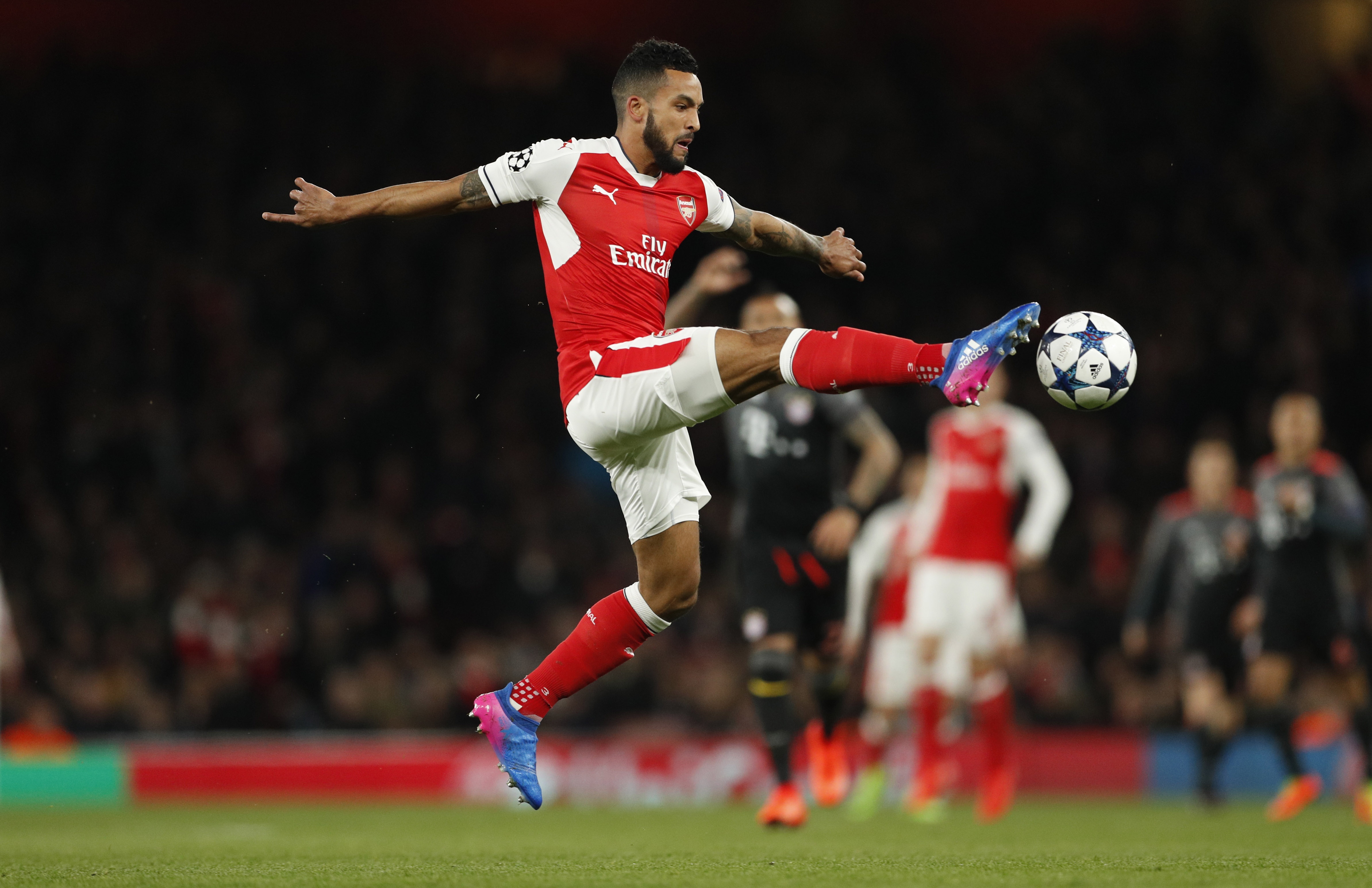 Arsenal cui dau roi Champions League anh 2