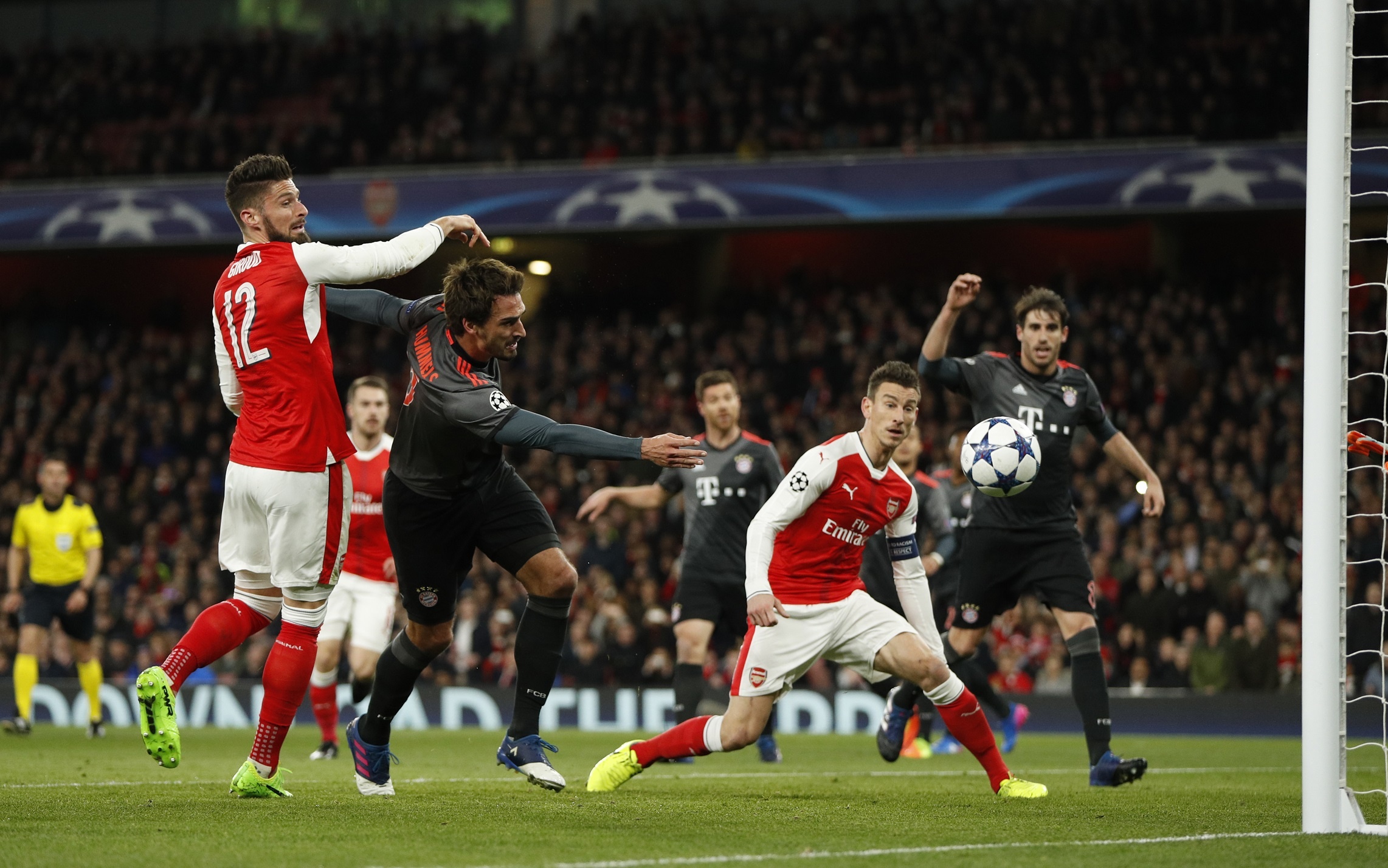 Arsenal cui dau roi Champions League anh 3