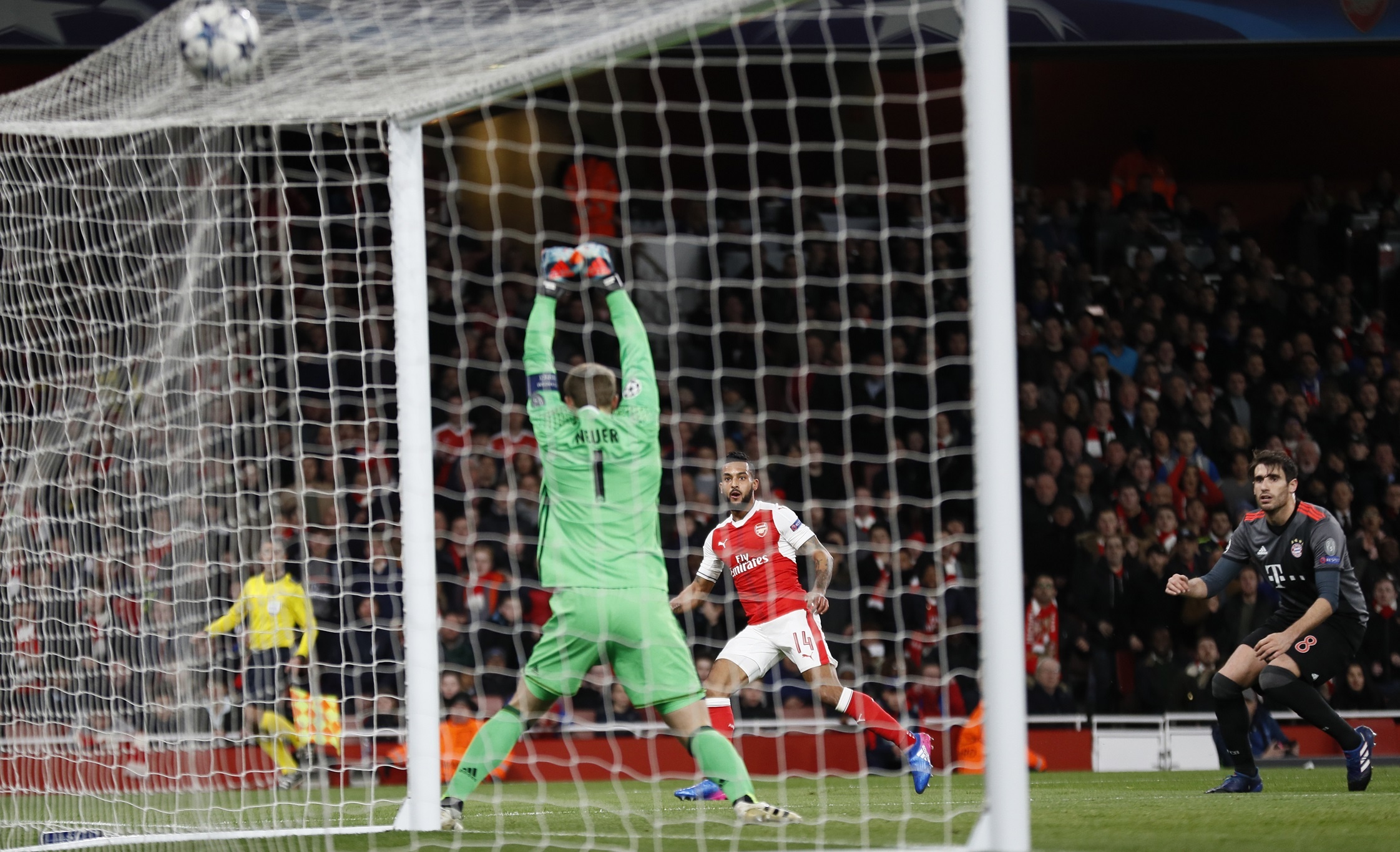 Arsenal cui dau roi Champions League anh 4