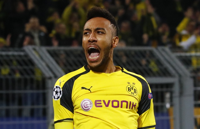 Aubameyang lap hat-trick dua Dortmund vao tu ket hinh anh