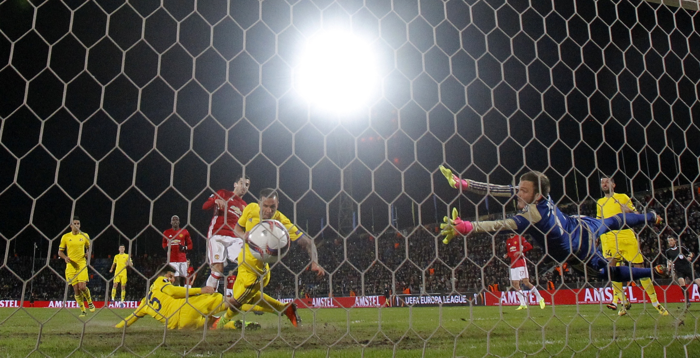 Mkhitaryan lap ky luc anh 5