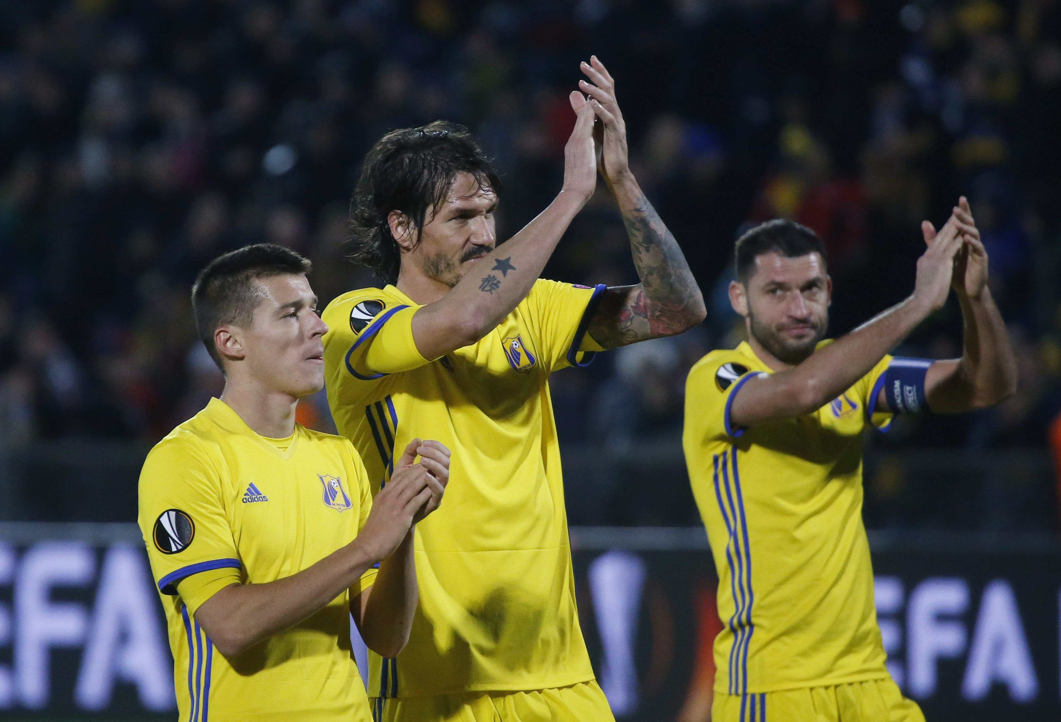 Mkhitaryan lap ky luc anh 10