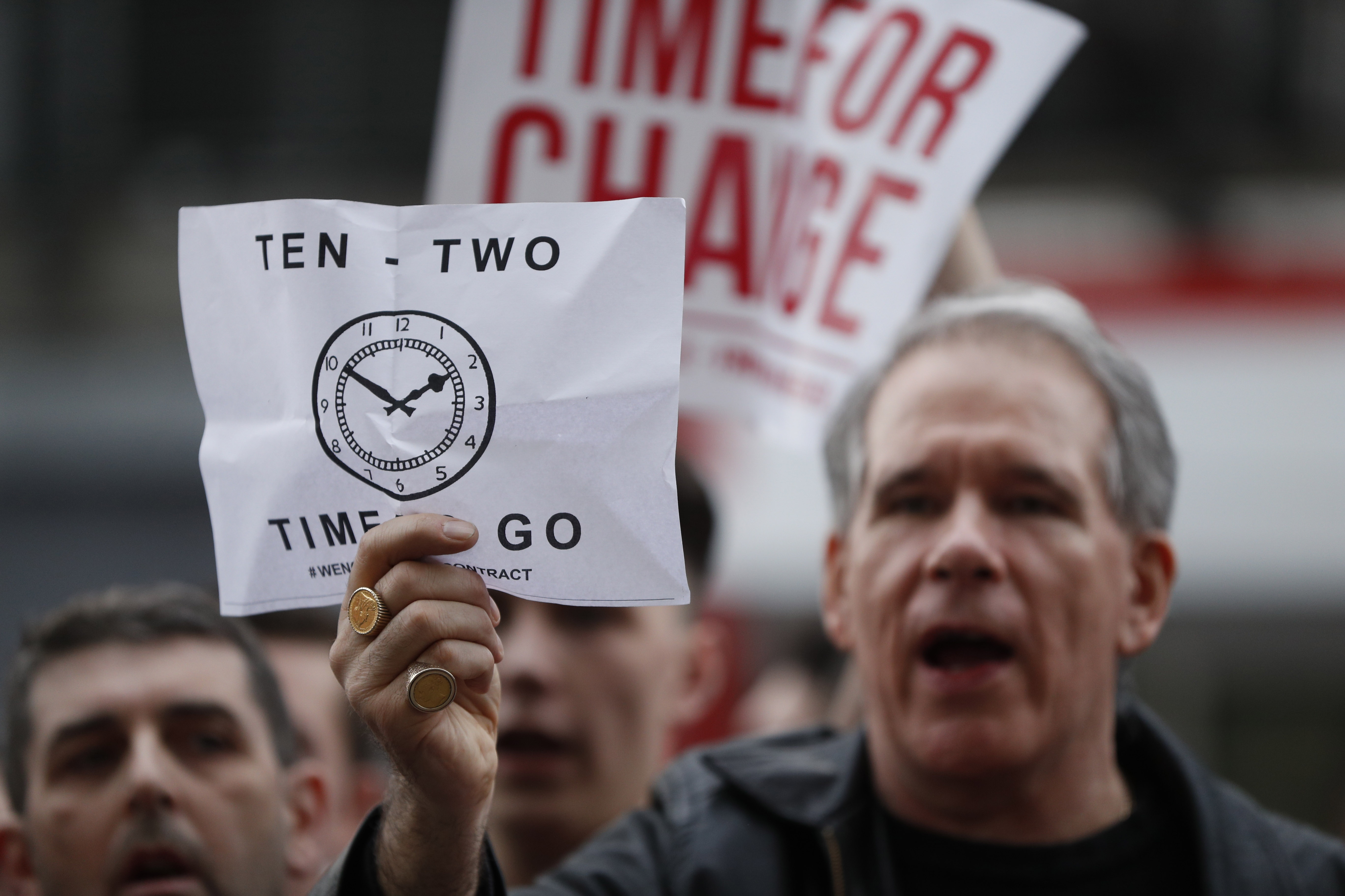 CDV Arsenal bieu tinh lan 2 doi sa thai  Wenger anh 4