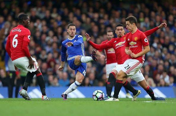 Mourinho mang doi hinh khong tien dao anh 5