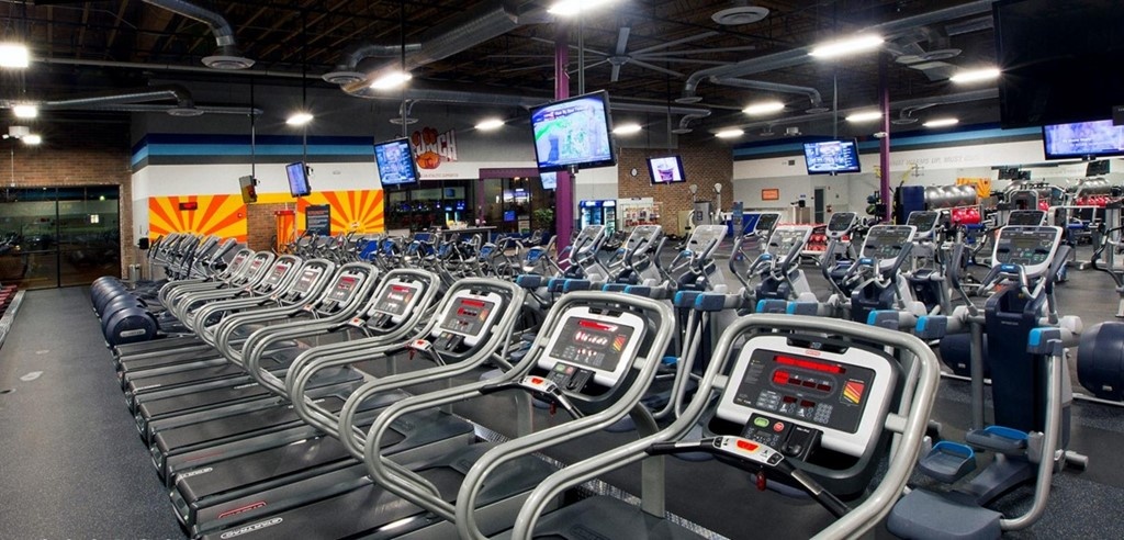 Ronaldo mở cửa miễn phí phòng gym đến hết tháng 3 ảnh 5 Ronaldo mo cua mien phi phong gym den het thang 3 anh 5