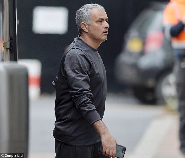 Pogba trở lại tóc đen sau 2 tháng nhuộm vàng ảnh 2 Pogba tro lai toc den sau 2 thang nhuom vang anh 2