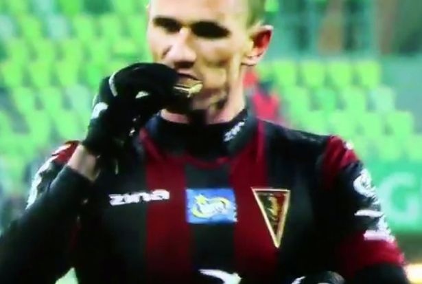 Chuoi,  ri mui va nhung mon an cua sao bong da anh 4