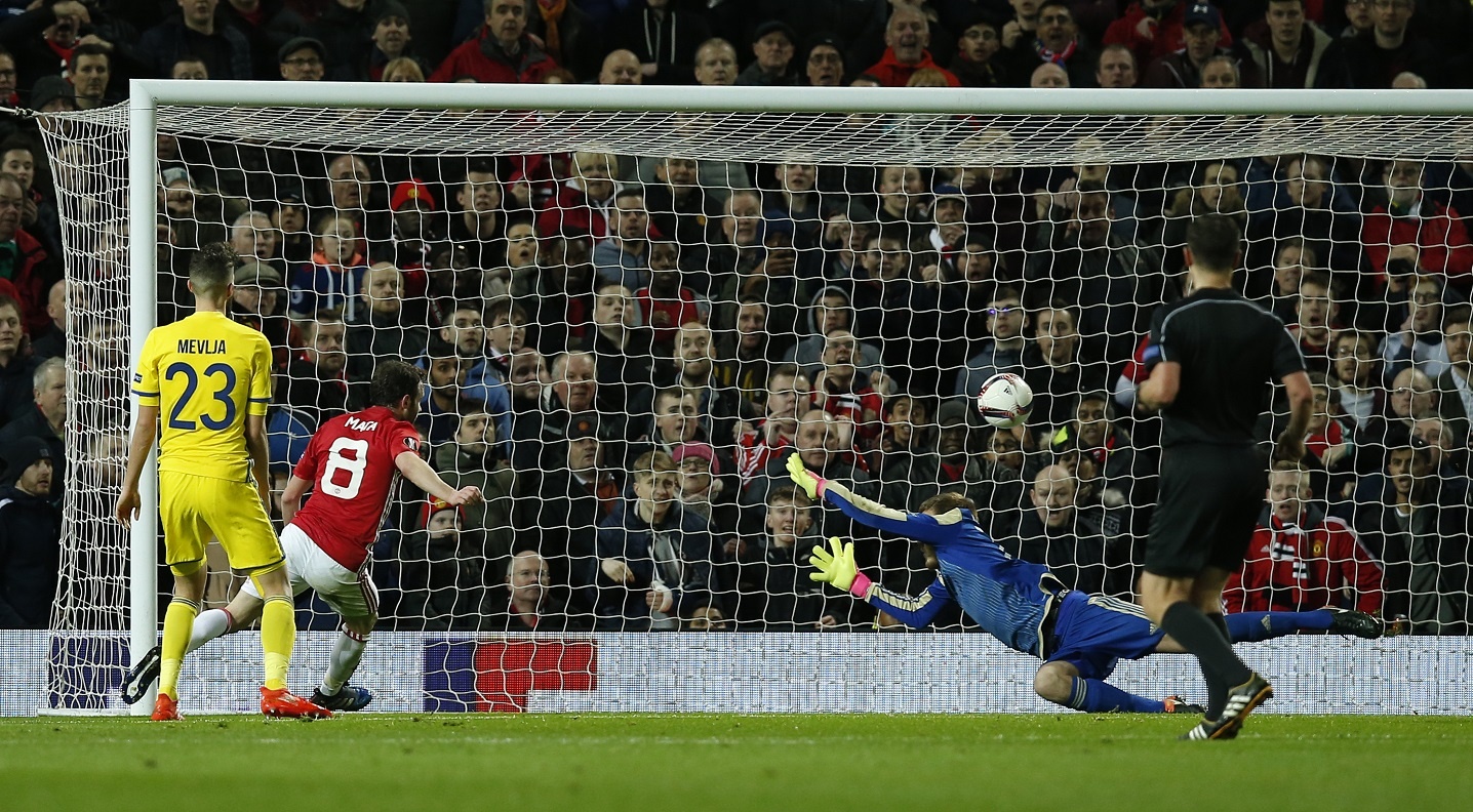 Mata lap cong dua MU vao tu ket Europa League anh 8