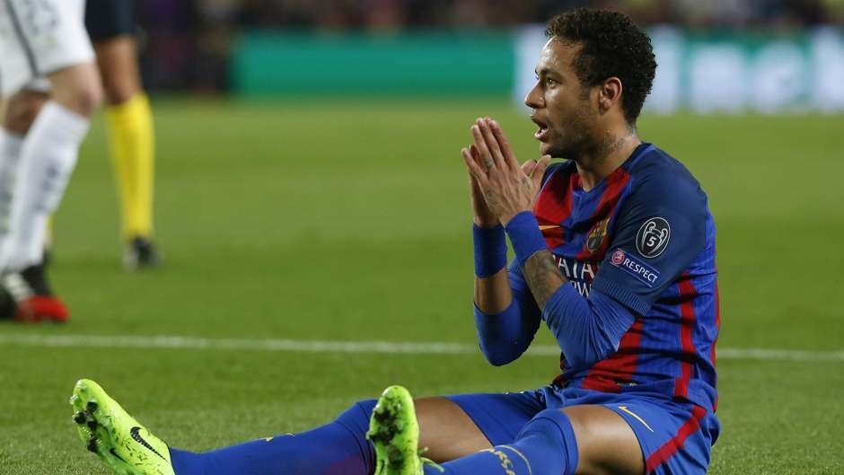 Ronaldo gan gap doi Suarez ve so pha sut hong anh 6