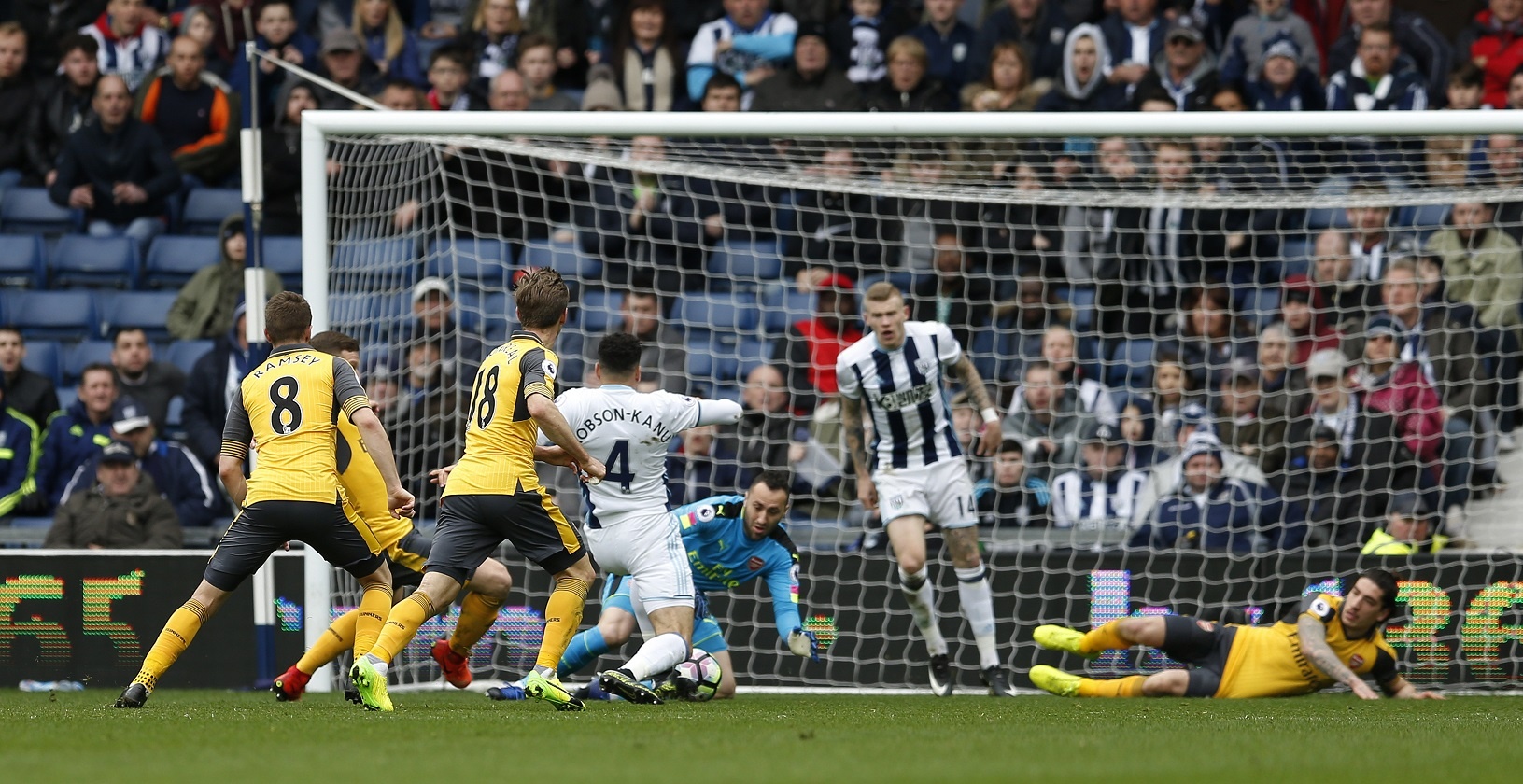 Arsenal thua tran thu 2 lien tiep anh 8