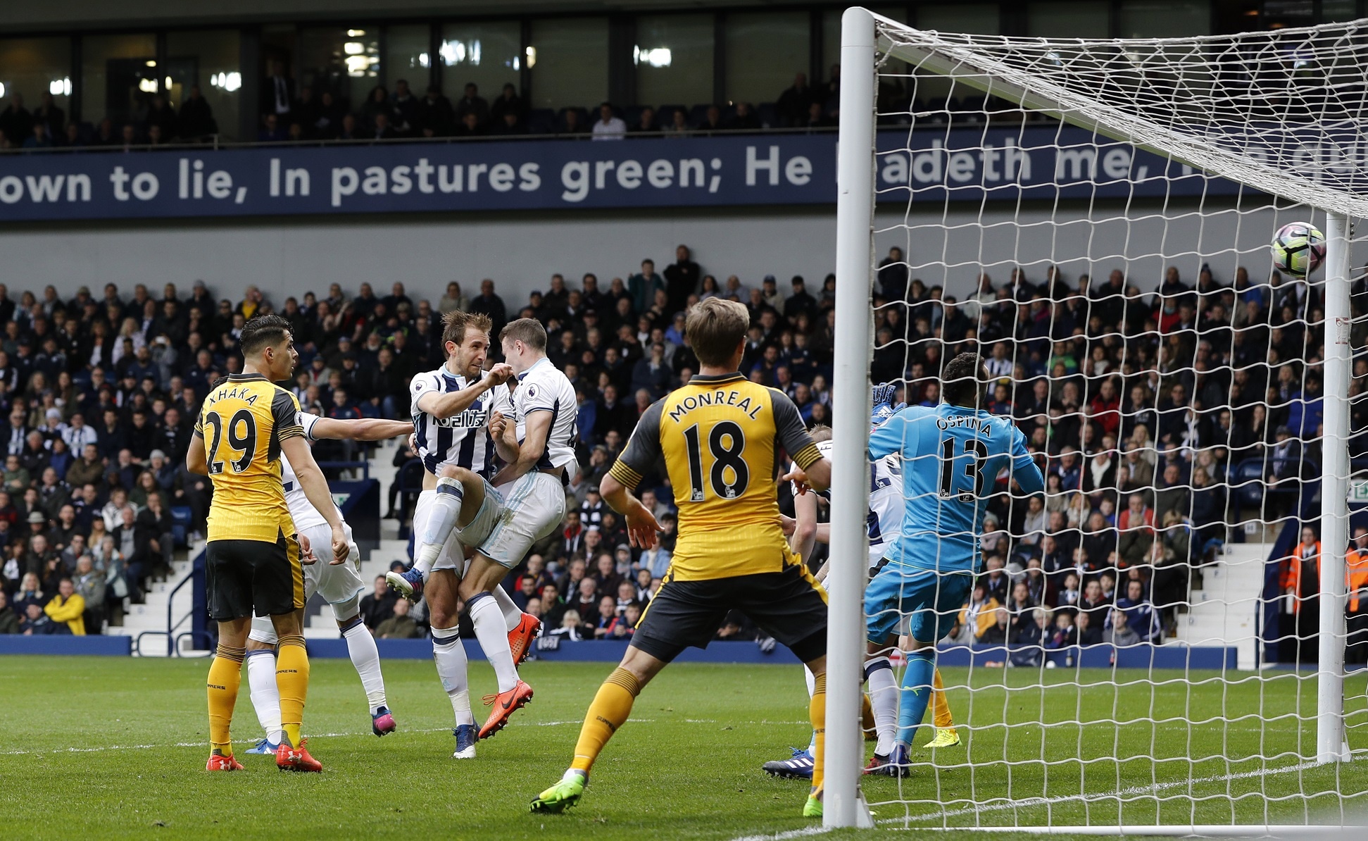 Arsenal thua tran thu 2 lien tiep anh 10