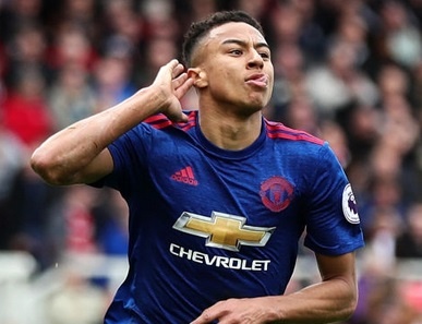 Jesse Lingard lot vao doi hinh tieu bieu vong 29 Premier League hinh anh