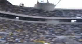 Qua penalty tuong tuong lam trong tai bi treo coi vinh vien hinh anh