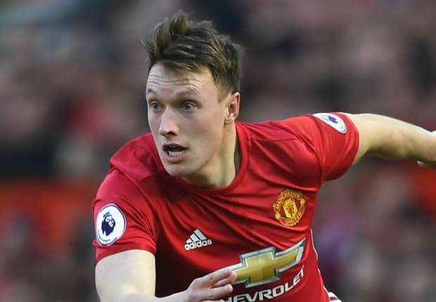 Sao MU bi tra ve sau vai ngay len tuyen hinh anh