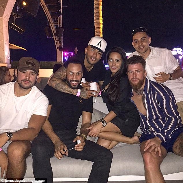 Dàn sao Premier League du lịch khắp thế giới ảnh 11 Dan sao Premier League du lich khap the gioi anh 11