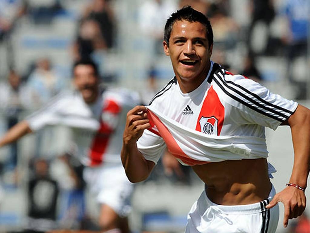 Alexis Sanchez được tạc tượng ở quê nhà ảnh 7 Alexis Sanchez duoc tac tuong o que nha anh 7