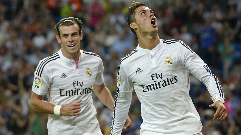 3 mau ao dau cua MU mua toi anh 2