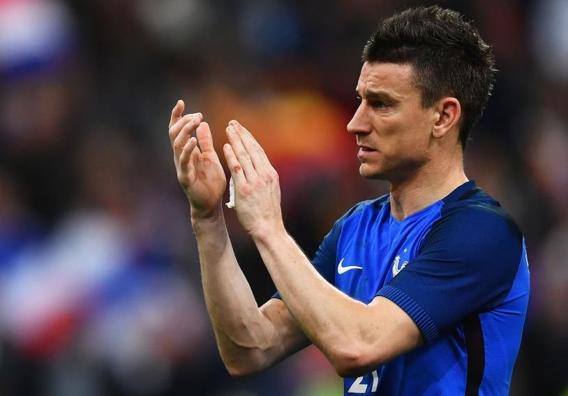 Trong tai be coi 2 lan khien Phap thua Tay Ban Nha 0-2 hinh anh