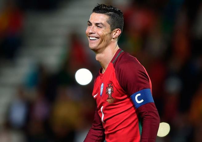 Ronaldo ra nghi som, Bo Dao Nha thua nguoc Thuy Dien hinh anh