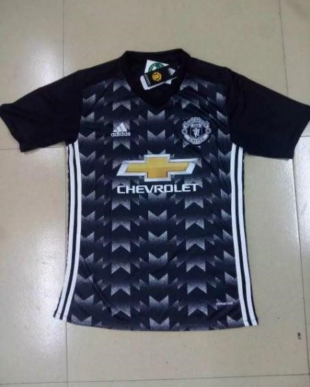 Những mẫu áo đấu đẹp nhất châu Âu mùa tới ảnh 4 Nhung mau ao dau dep nhat chau Au mua toi anh 4