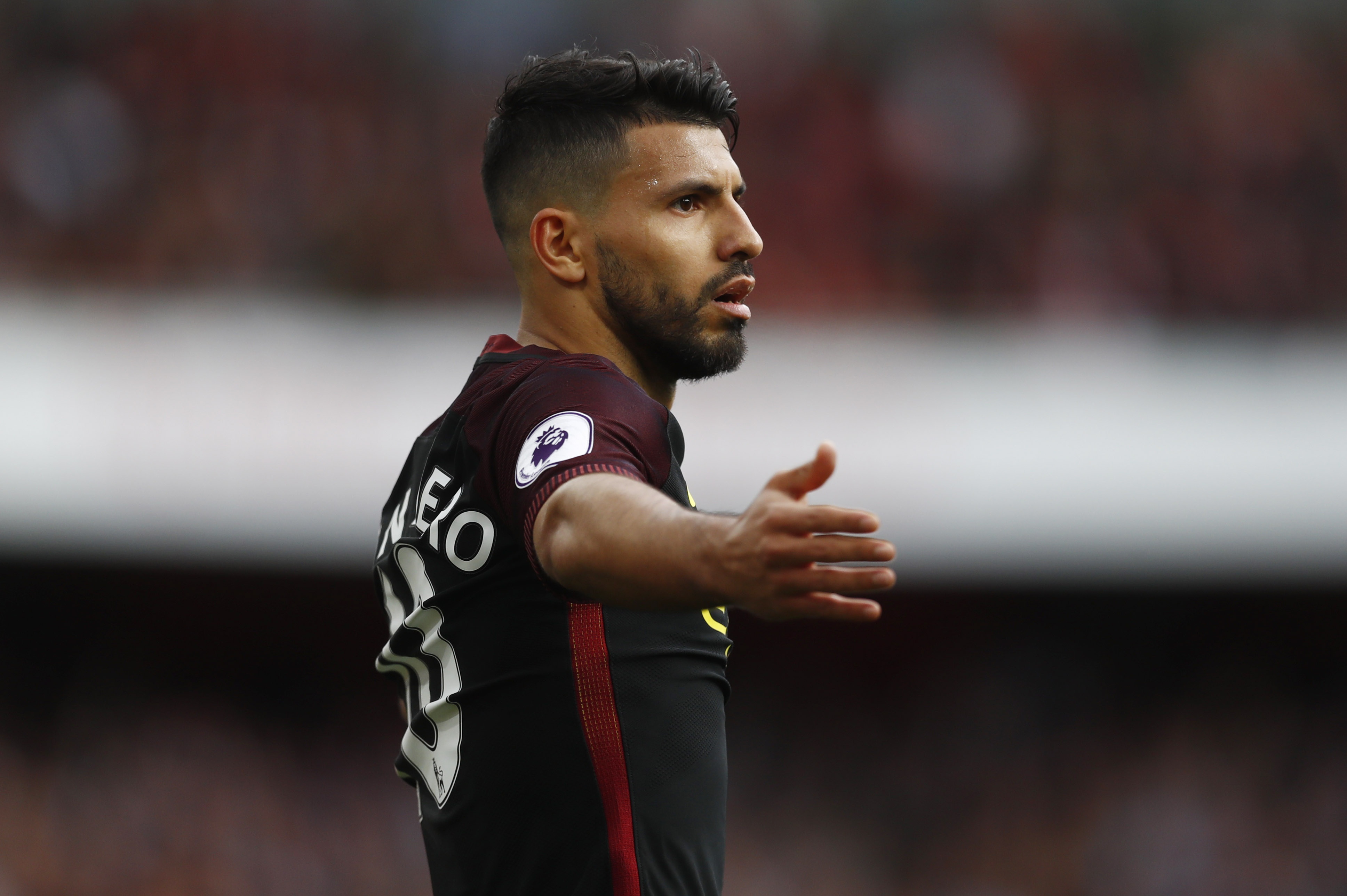 Arsenal hoa man city 2-2 anh 8