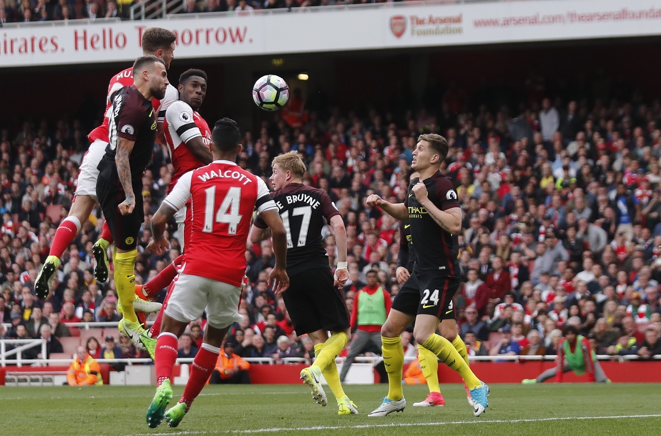 Arsenal hoa man city 2-2 anh 9