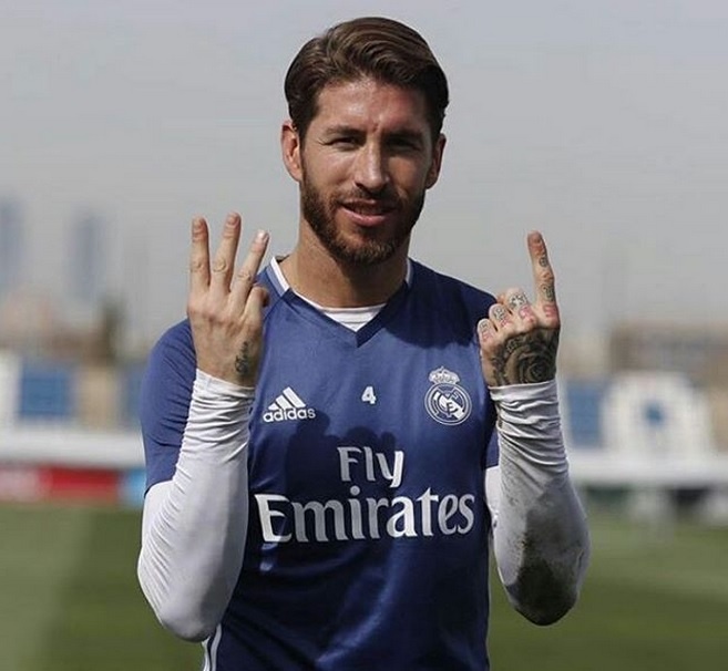 Ronaldo ngay cang tao bao tren mang xa hoi anh 7