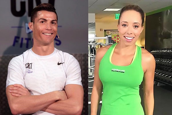 Nguoi phu nu dung sau phong do dinh cao cua Ronaldo hinh anh